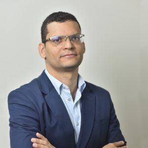 Dr. Allan Santos