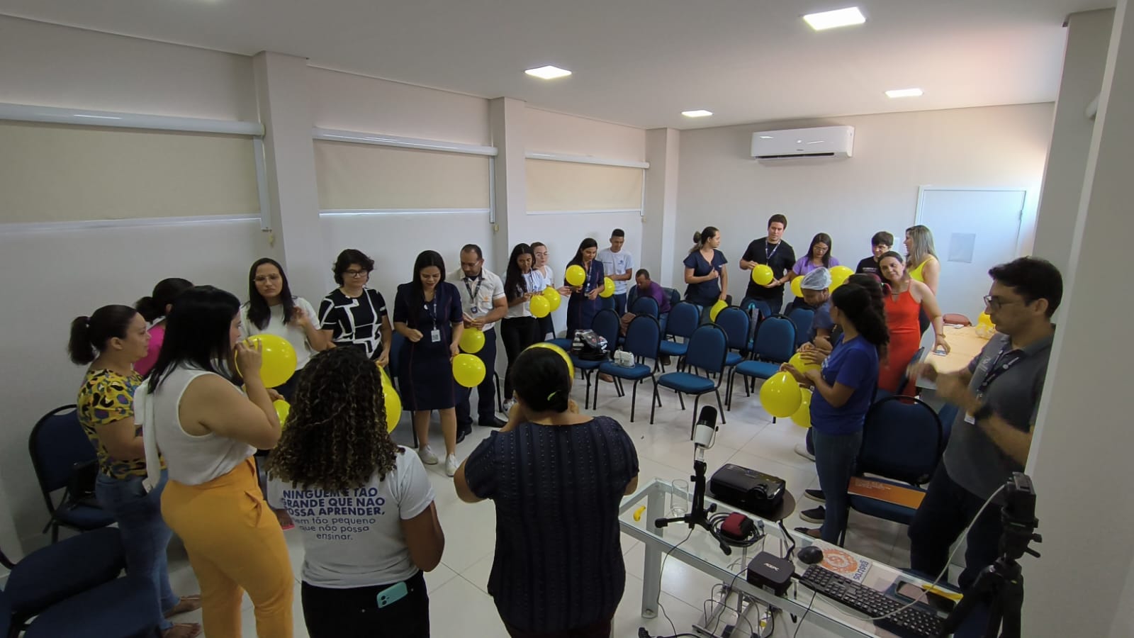 Gastros reúne colaboradores e promove ação do setembro-amarelo