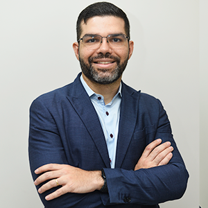 Dr. Igor Clausius