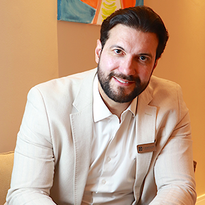 Dr. Daniel Parente
